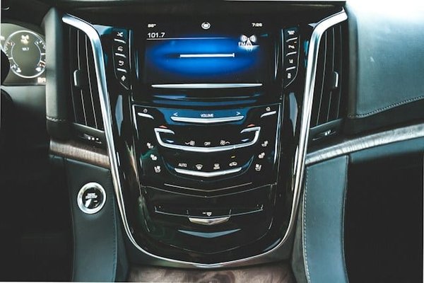 Comment les normes de sécurité évoluent-elles pour les bus scolaires électriques ?